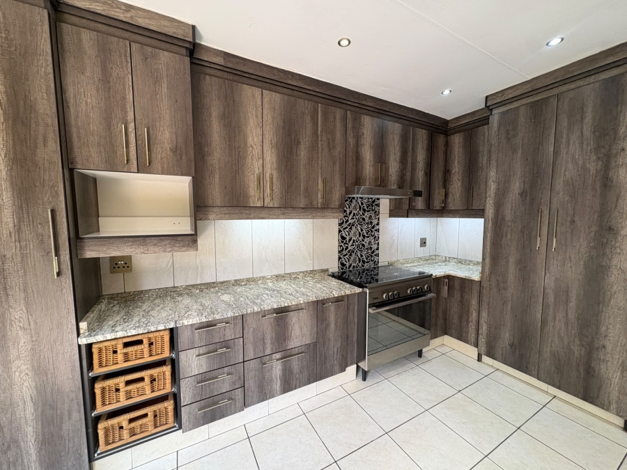 3 Bedroom Property for Sale in Safari Gardens North West